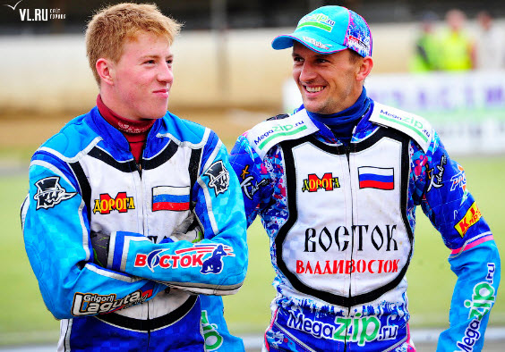 Иван Лысик (слева) победитель Мемориала Марданшина