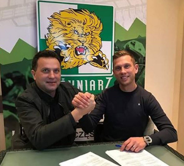 Андреас Йонссон на подписание контракта